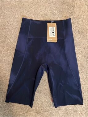 On running studio tights short